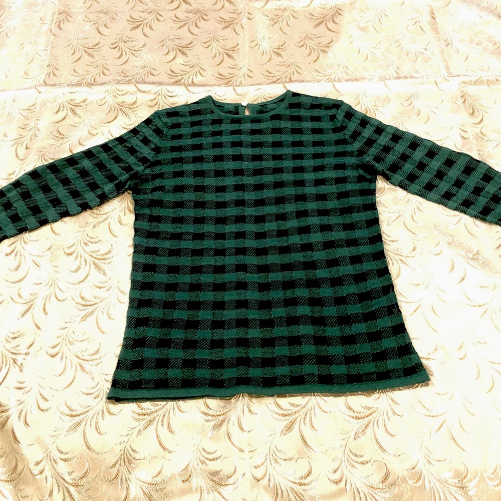 SOLD-Green black checkered knitted top Medium